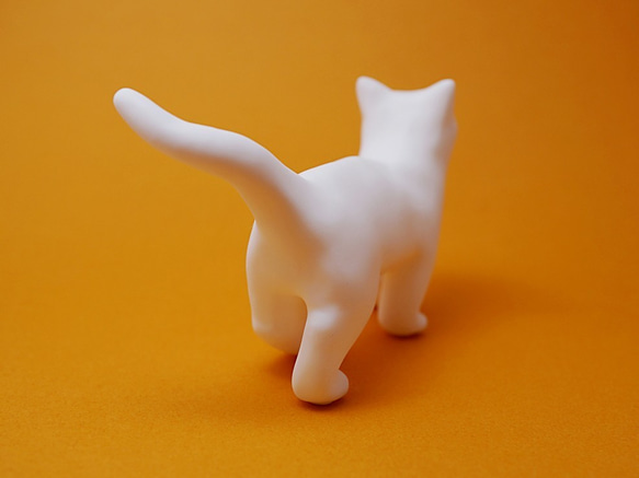 貓雕像：“你做了什麼？”樹脂樹脂修復劑。可愛的桌面內部。 第7張的照片
