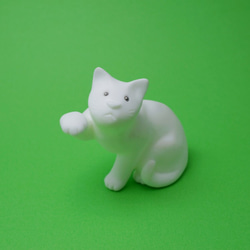 貓公仔“ Maneki Neko 2”小樹脂作品 第1張的照片