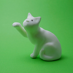 貓公仔“ Maneki Neko 2”小樹脂作品 第3張的照片