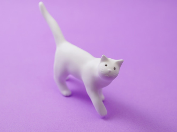 ちび猫と暮らしませんか？「観察中です」小さな樹脂作品 その他