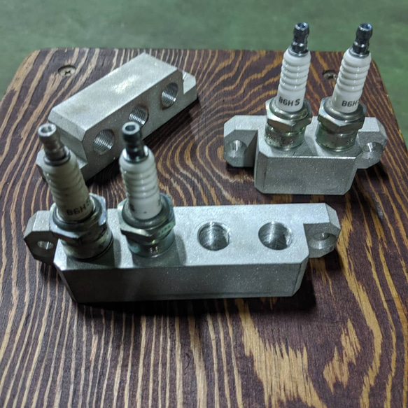 スパークプラグホルダー I4 その他雑貨 錆猫 通販｜Creema(クリーマ) 8395073