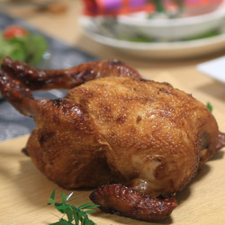 【クリスマス2024】 鹿児島県産 黒さつま鶏 中抜き 丸鶏 約2~3kg ローストチキン  まるごと 丸ごと 地鶏 2枚目の画像