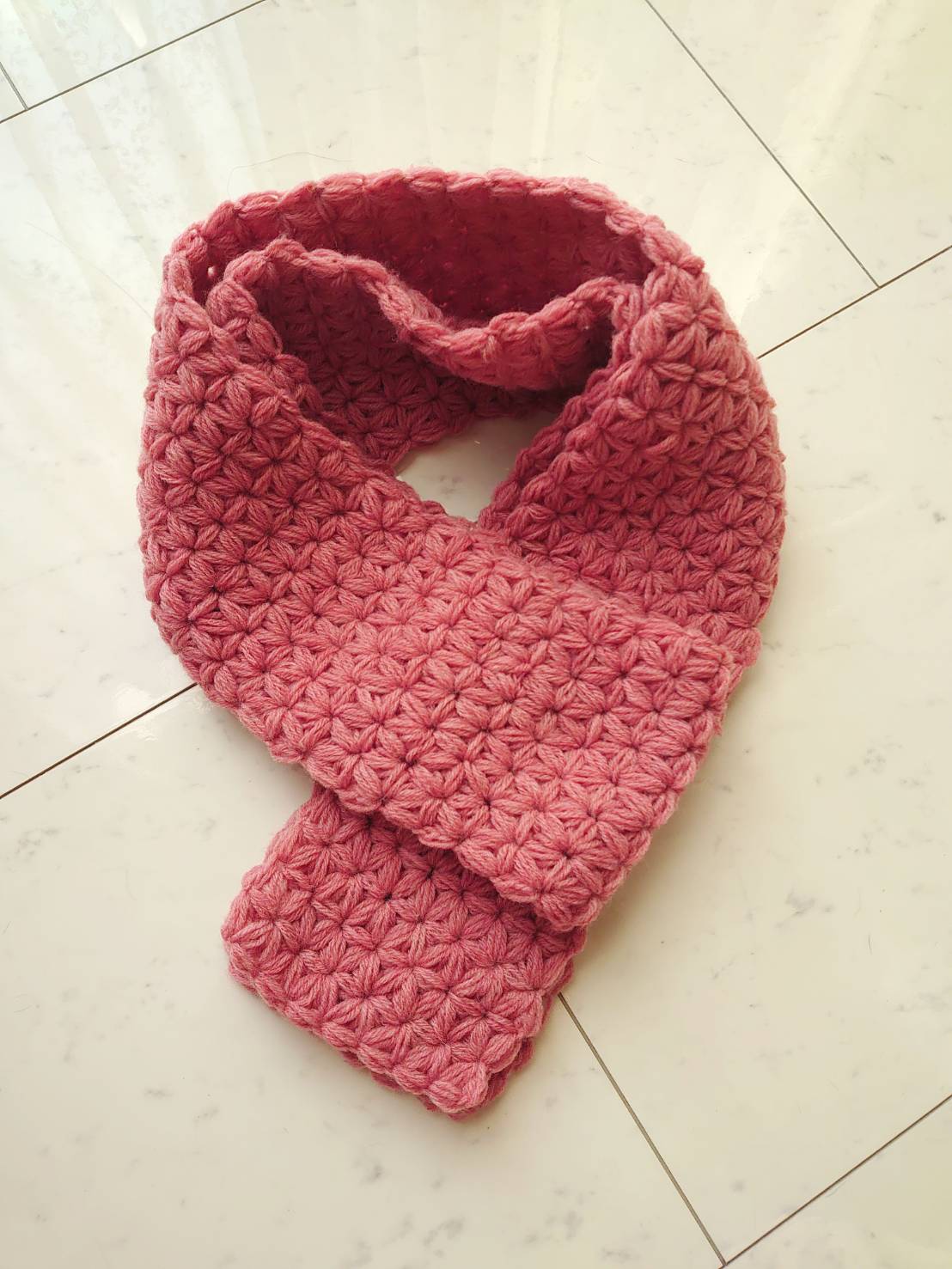 手編みマフラー リフ編み ピンク マフラー シュエット 通販｜Creema  