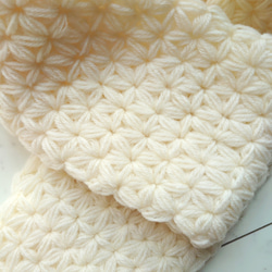 【再再再販】手編みマフラー リフ編み 白 ホワイト 花柄 編み 手編み 編み物 2枚目の画像