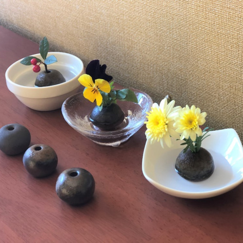 備前焼 (ビゼンヤキ) プラチナ彩色絵花文花瓶 宮崎祐輔作/【谷鳳