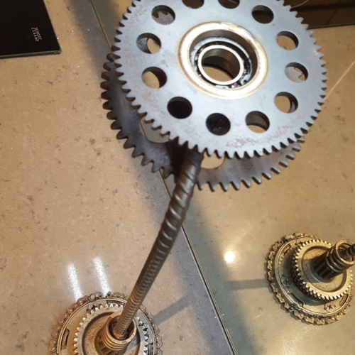 歯車-リサイクルされた鉄の芸術作品 立体・オブジェ Miss Nana 通販