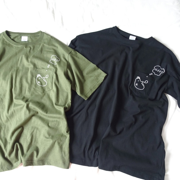 【名入れ可】オーバーサイズのメンズTシャツ "sleep" オリーブorブラック S～XL ビッグシルエット 2枚目の画像