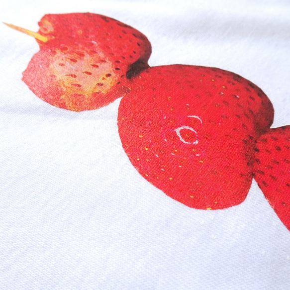 【Creema限定 夏の福袋】Foods on stick/リアルないちご飴の親子Tシャツ 名入れOK 4枚目の画像