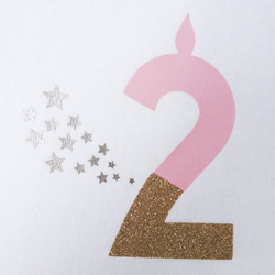 成人尺碼可供選擇 / 甜美粉色生日 T 卹 ♡ 帶有姓名、年齡和出生日期的生日 T 卹 第2張的照片