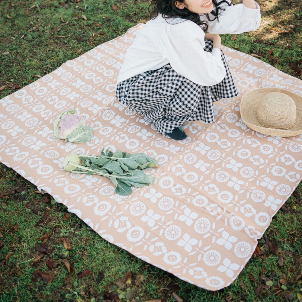 アウトドアラグ Mサイズ 150*150cm プランター ベージュ168007 花柄 ALCEDO