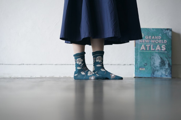 襪子花卉圖案海衛藍吹花海衛藍 ALCEDO 154011 第1張的照片