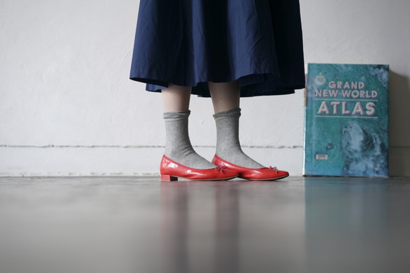 靴下 モロカンタイル柄 グレー tile gray ALCEDO 154013 2枚目の画像