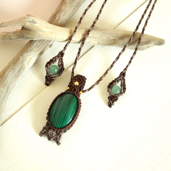 マラカイト 孔雀石 アベンチュリン マクラメ編み ペンダント