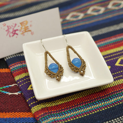 ブルーアゲート マクラメ編み ピアス 3枚目の画像