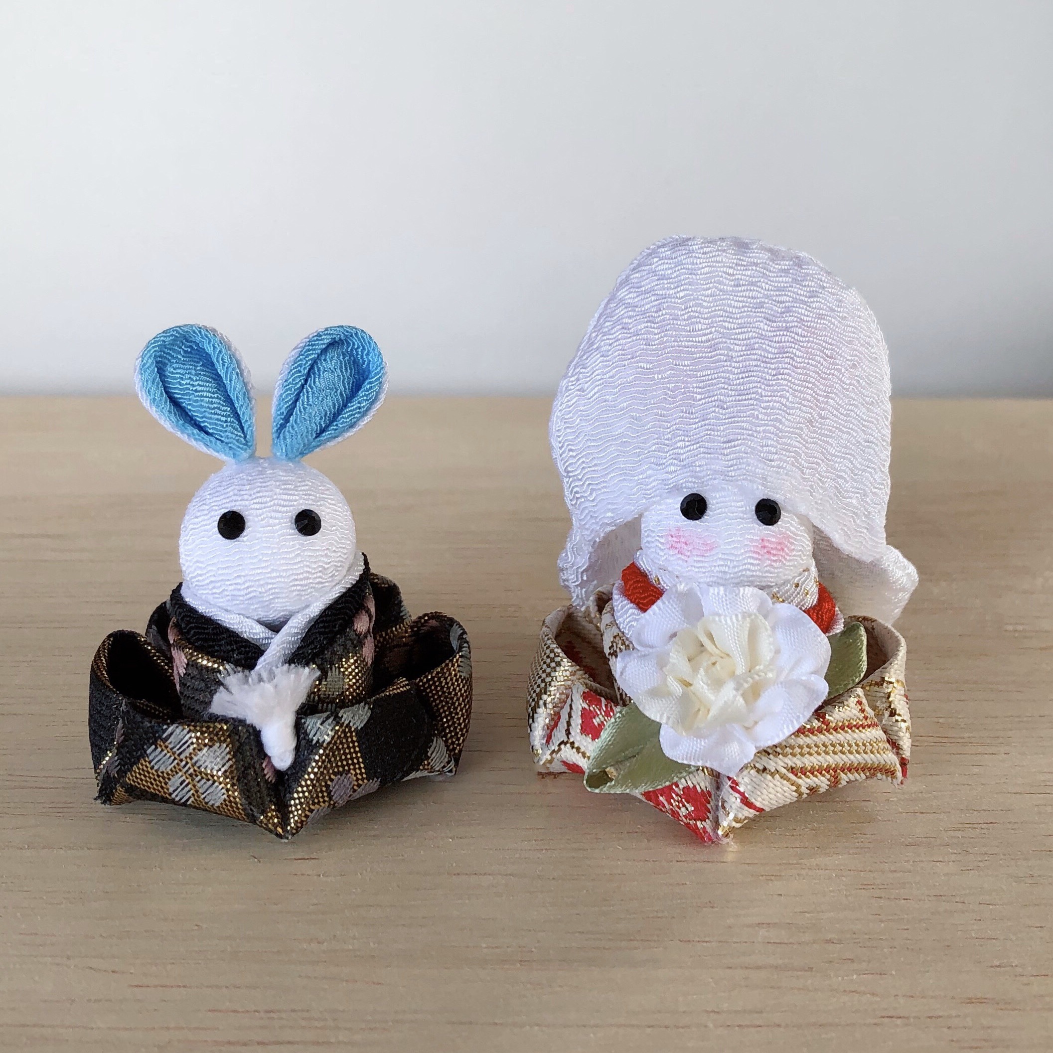 ちりめん細工 古布 うさぎの新郎新婦