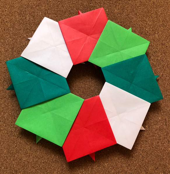 折り紙クリスマスリース＊柄なしシンプル 3枚目の画像