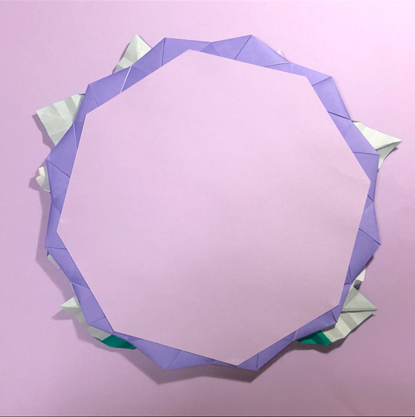 折り紙リースいちごとクローバー☘バイオレット 2枚目の画像