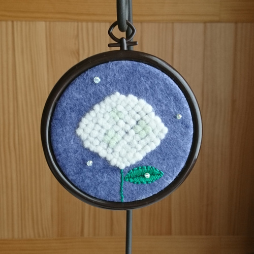 紫陽花の刺繍枠飾り 羊毛フェルト その他インテリア雑貨 アカツキコ