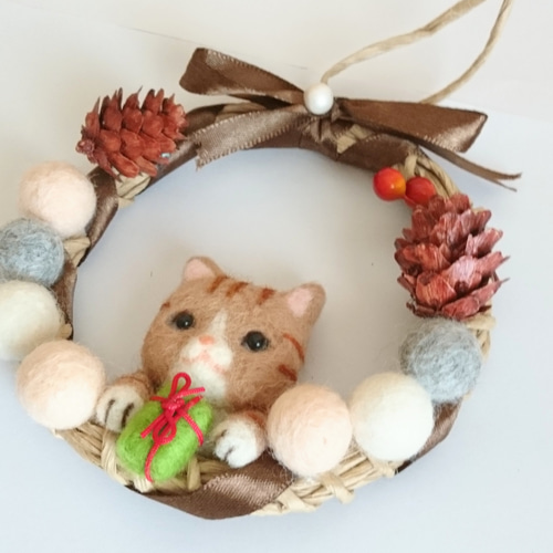 猫 クリスマスリース 羊毛フェルト リース アカツキコ 通販 8302963