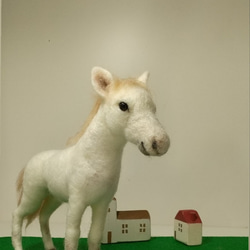 白馬(羊毛フェルト) 羊毛フェルト 白馬 | iichi 日々の暮らしを心地よくするハンドメイドや