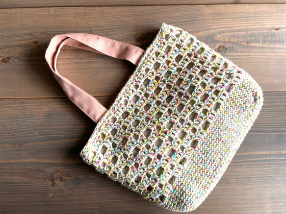 手編みコットンバッグ(ピンク系ミックスカラー) 2枚目の画像