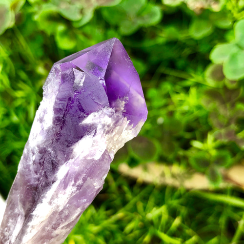 アメジストダガーポイント結晶 《お守り石》A その他置物 Janice LOUIS