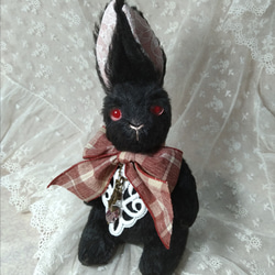 【ミヤタケイコ】うさぎ 黒 ハンドメイド ぬいぐるみ アリス kawaii 黒うさぎ ぬいぐるみ yumikon 通販 8412860｜Creema(クリーマ)