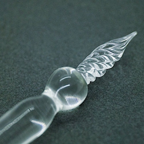 小ぶりで持ちやすい 手作りミニガラスペン（ペン先捻りバージョン