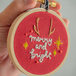 Merry & bright 小鹿角刺繡 刺繡掛飾 刺繡框3" 晴好物手作刺繡 第1張的照片