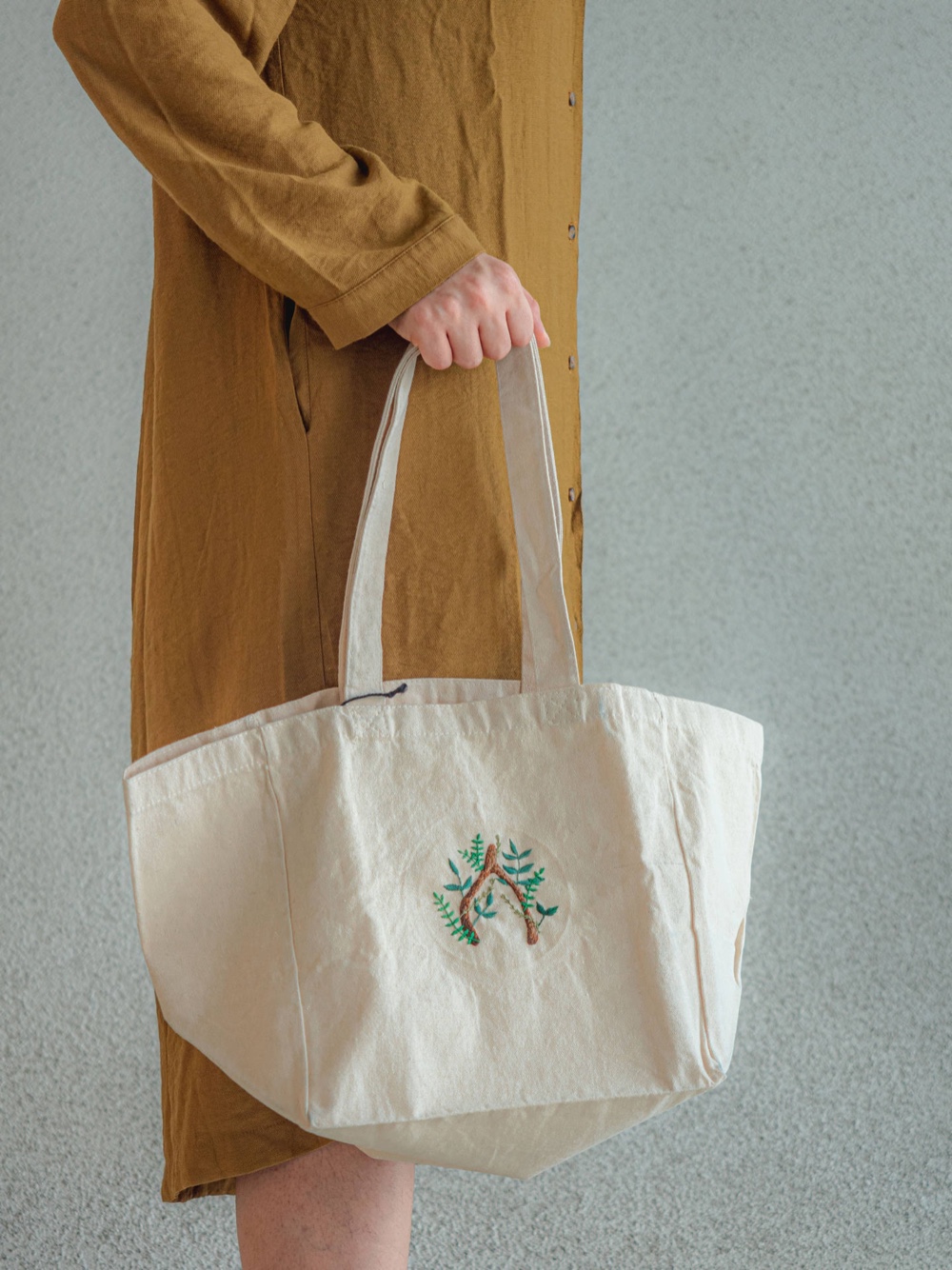 ハンドメイド手刺繍バッグ ハンドメイド手刺繍バッグ
