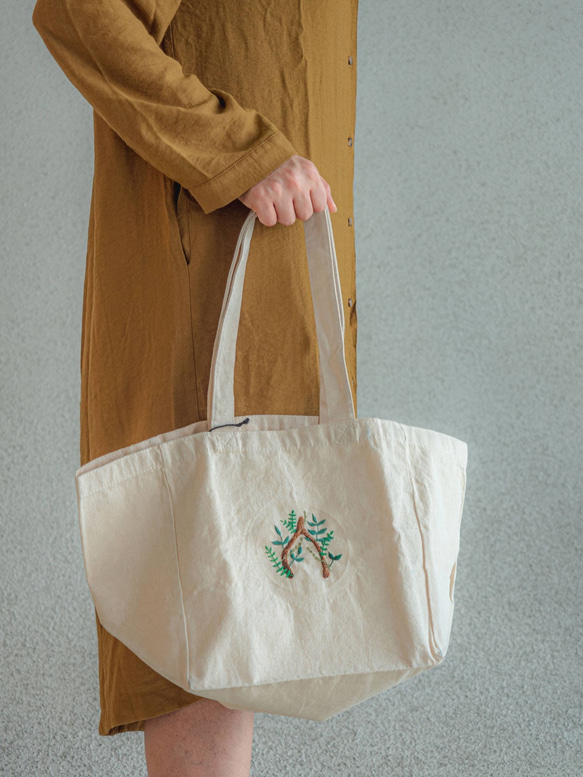 ハンドメイド手刺繍バッグ 手刺繍 麻バッグ エコバッグ - moonjp88 | minne byGMOペパボ