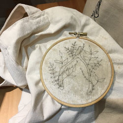 骨を手にした小草手刺繍キャンバス立体バッグ手作りカスタマイズ細かいもの 3枚目の画像