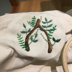 骨を手にした小草手刺繍キャンバス立体バッグ手作りカスタマイズ細かいもの 7枚目の画像