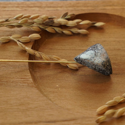石穗-穀雨　咖啡色天然大理石手作別針 徽章 襟針 胸針 第1張的照片