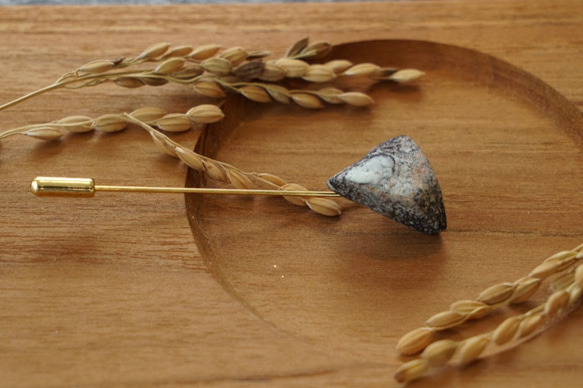 石穗-穀雨　咖啡色天然大理石手作別針 徽章 襟針 胸針 第1張的照片