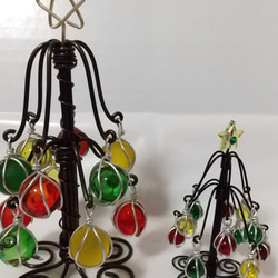 ビー玉のクリスマスツリー　ブラウン　LEDライト台付　〔マーブルアート〕 4枚目の画像