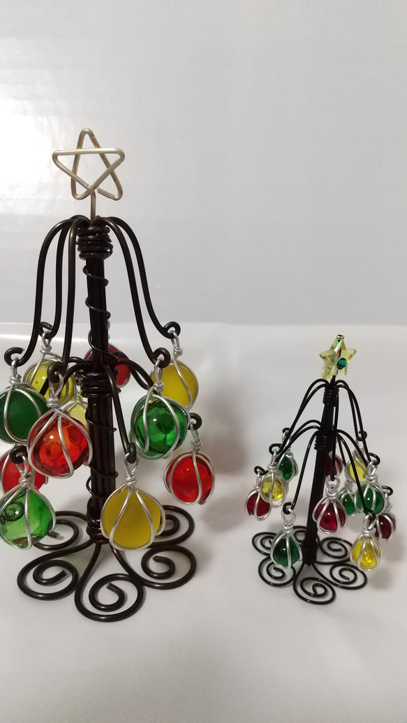 ビー玉のクリスマスツリー　ブラウン　LEDライト台付　〔マーブルアート〕 4枚目の画像