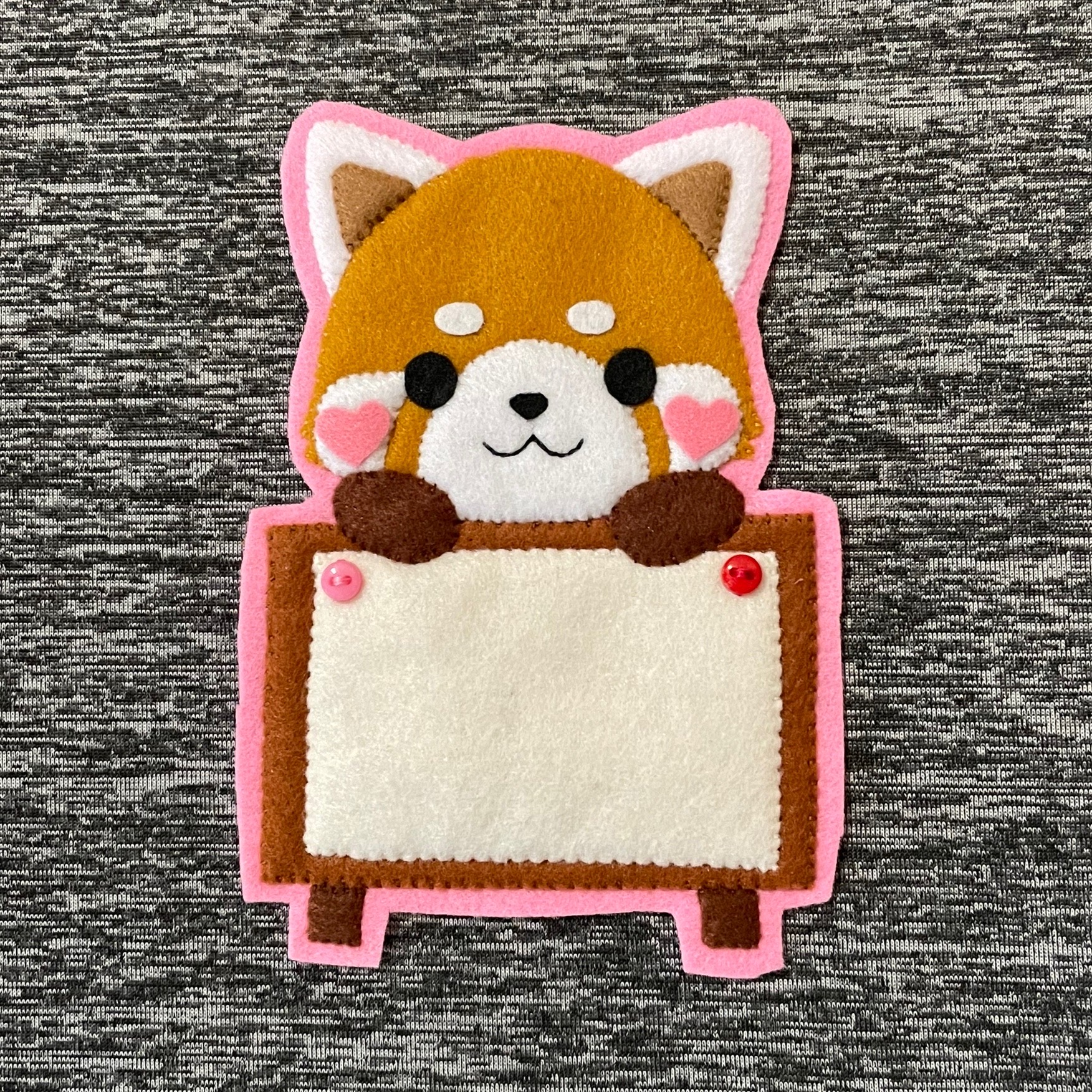 送料無料商品 |  公式 オンライン レッサーパンダと看板 フェルト名札 ワッペン ワッペン ネームタグ