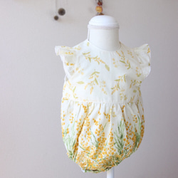 【2026年3月まで】特集掲載/満開のミモザロンパース/セットでヘアバンドもいかがですか？/ミモザ/フリル袖/出産祝い 6枚目の画像