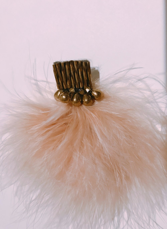 禮服羽毛耳環“淺褐色粉色” 第2張的照片