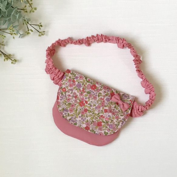 撥水ナイロン【ウエストゴム】花柄の移動ポケット（ピンク）女の子 1枚目の画像