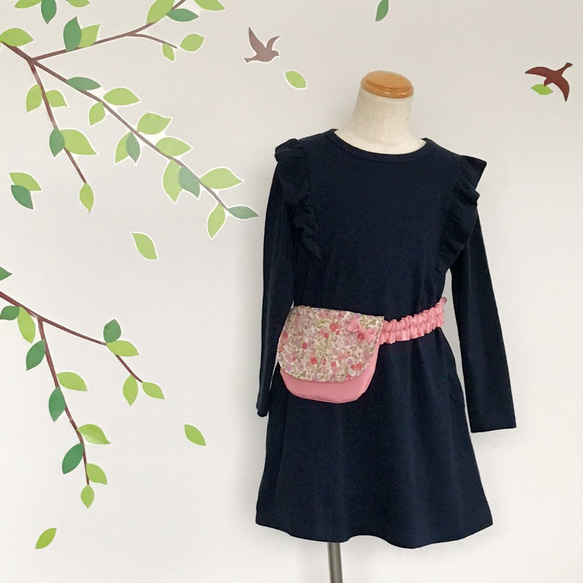 撥水ナイロン【ウエストゴム】花柄の移動ポケット（ピンク）女の子 2枚目の画像