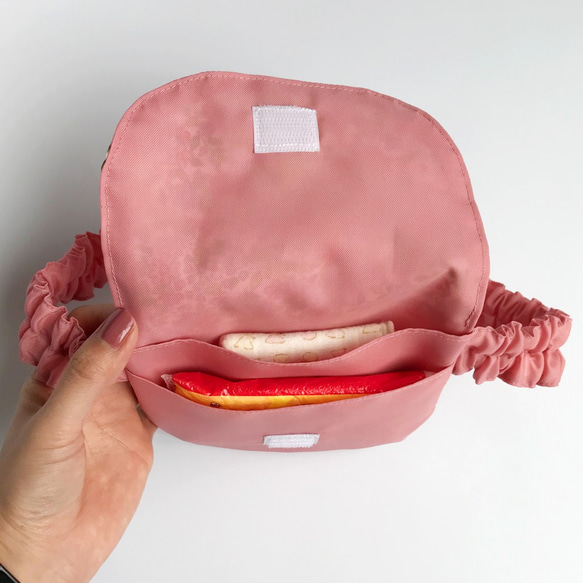 撥水ナイロン【ウエストゴム】花柄の移動ポケット（ピンク）女の子 4枚目の画像