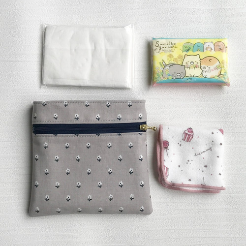 ファスナー付き】大人かわいい 移動ポケット（グレー花柄・ふたなし