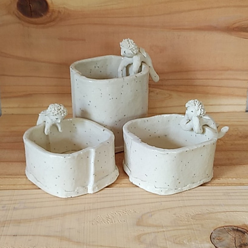 ペン立て・筆立て（緋色釉）｜中村陶器 信楽焼の通販サイト （滋賀/陶器/焼き物/ショッピング/お店/） チューリップ型陶器ペン立て