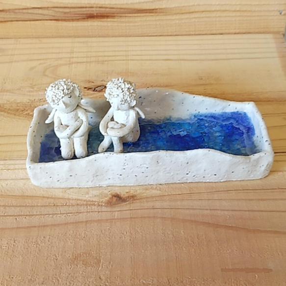 陶の天使【入浴中の2人の天使(キラキラブルーのお風呂付き)】 立体
