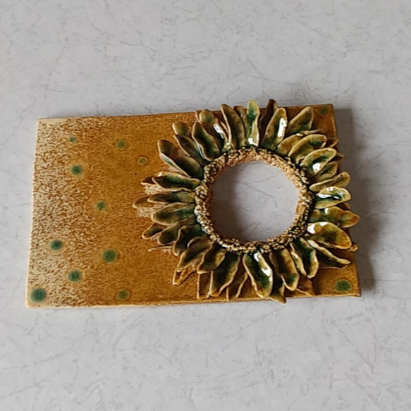 陶のオブジェ・陶板【向日葵の向こう側 ～平和～】 4枚目の画像
