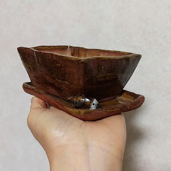陶のほっこり植木鉢(直方体・大)【受皿にちょこんとスズメ】 1枚目の画像