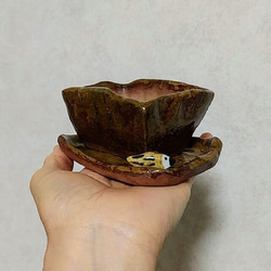 陶のほっこり植木鉢(直方体・小)【受皿にちょこんとスズメ】 1枚目の画像