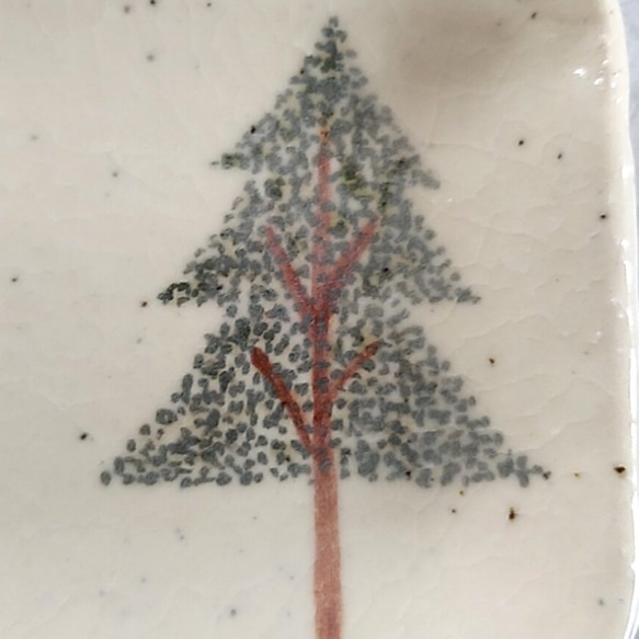《冬の新作》陶のほっこり長方形小皿【モコモコの樹と丸い樹とモミの樹】 7枚目の画像